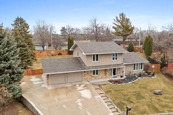 Burnsville, MN 55337,13107 Walnut CIR