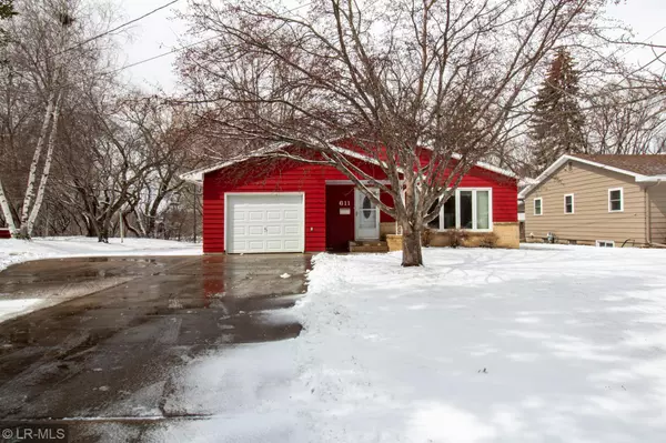 611 N 1st AVE, Fergus Falls, MN 56537