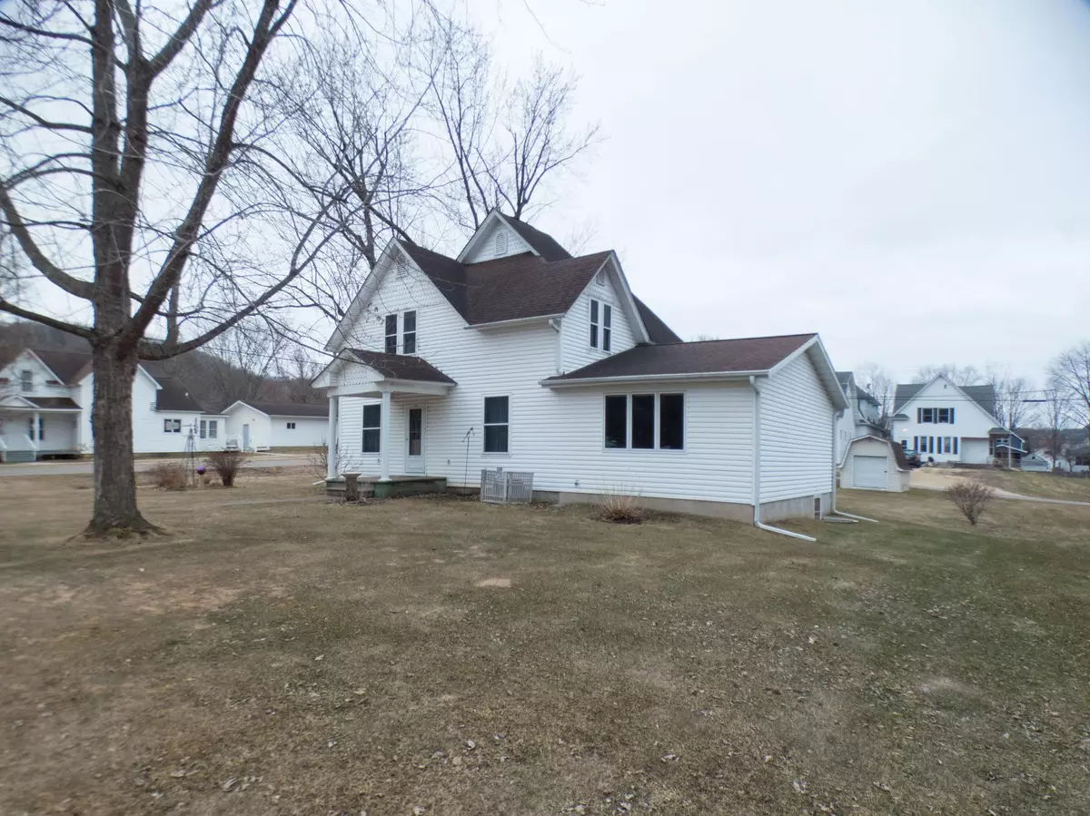 Elmwood, WI 54740,231 S Woodworth ST