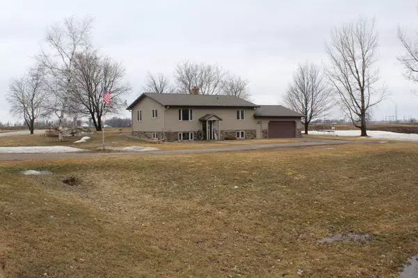 Alexandria, MN 56308,1271 Cross Country LN SW