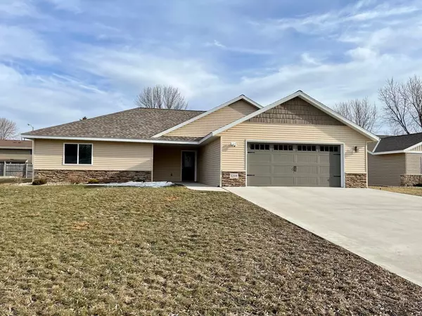1208 Pleasantview DR SE, Willmar, MN 56201
