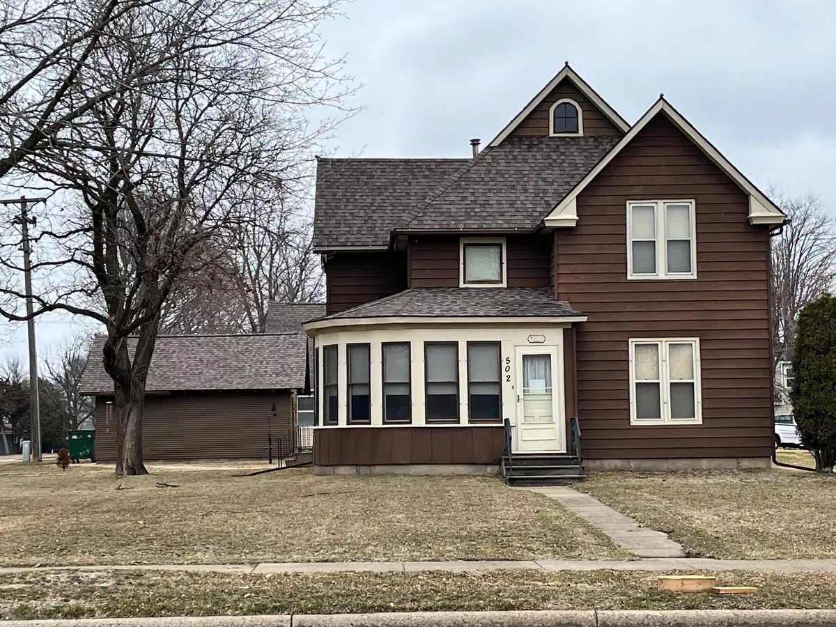 Truman, MN 56088,502 E Ciro ST