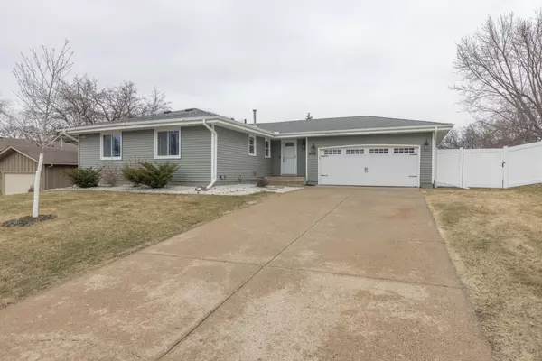 4709 W 98th ST, Bloomington, MN 55437