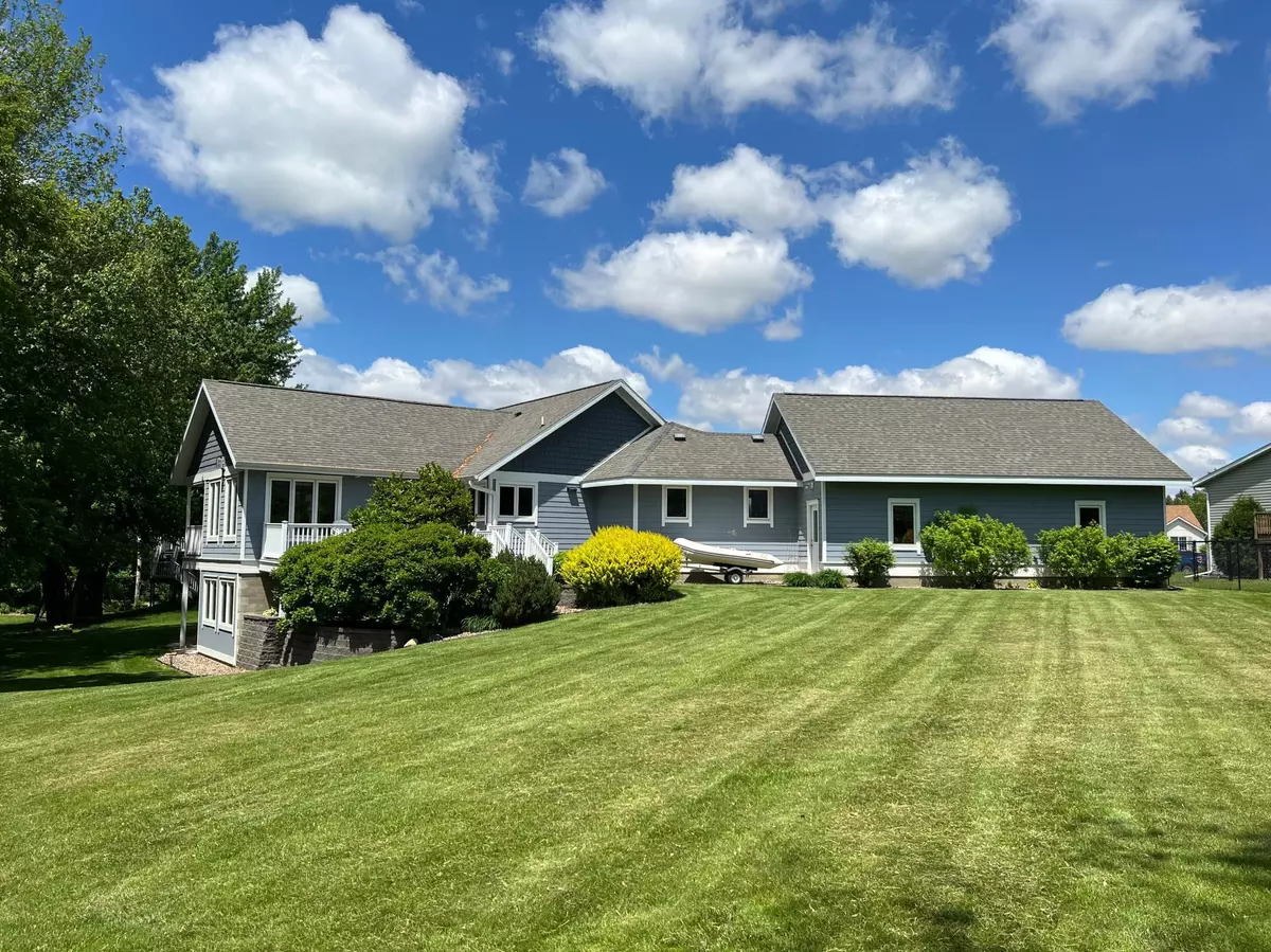 Zumbrota, MN 55992,425 Lally CT