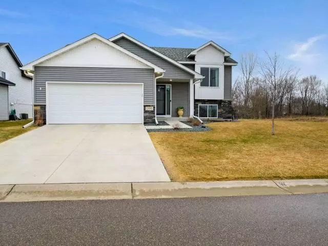 21045 Cameron WAY, Farmington, MN 55024