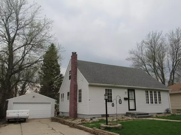 413 Olander ST, Worthington, MN 56187