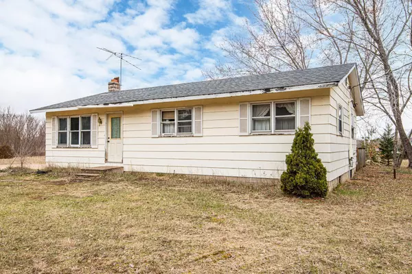 8763 288th LN NE, North Branch, MN 55056