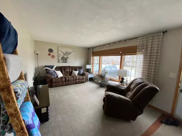 Marshall, MN 56258,112 George ST
