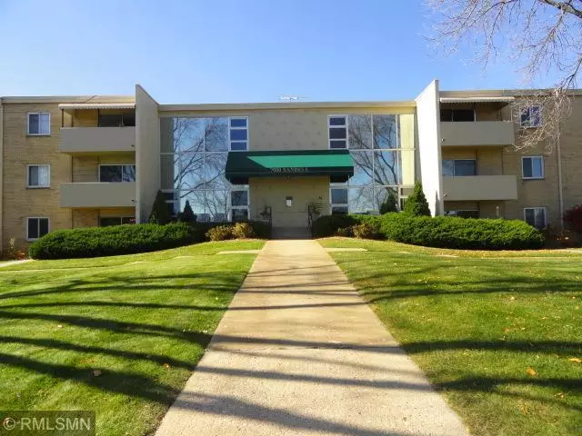 Edina, MN 55435,7000 Sandell AVE #5