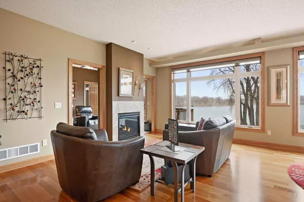 Robbinsdale, MN 55422,3916 Lakeland AVE N