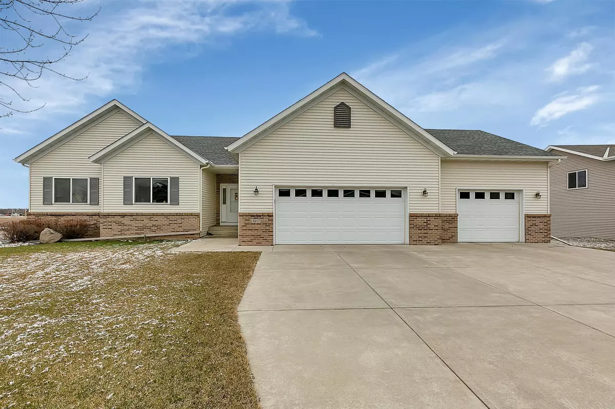 Sauk Rapids, MN 56379,1917 Eastern Star CIR