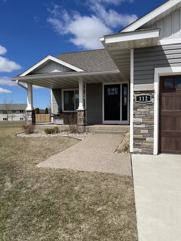 Mankato, MN 56001,112 Pelican CT