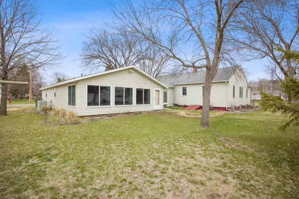 8711 1st AVE E, Clear Lake, MN 55319