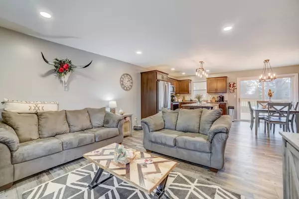 Glencoe, MN 55336,1413 Elm AVE N