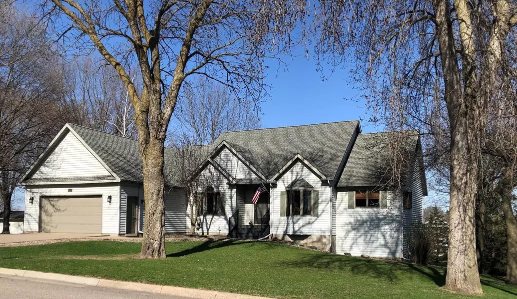 511 5th ST NE, Montgomery, MN 56069