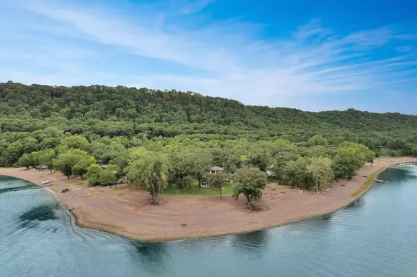 Red Wing, MN 55066,27858 Greens Point RD