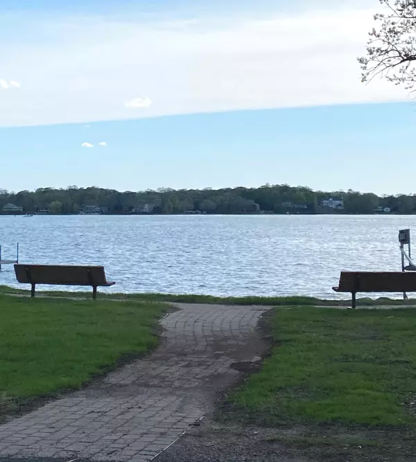 Minnetonka Beach, MN 55391,2548 Lafayette RD