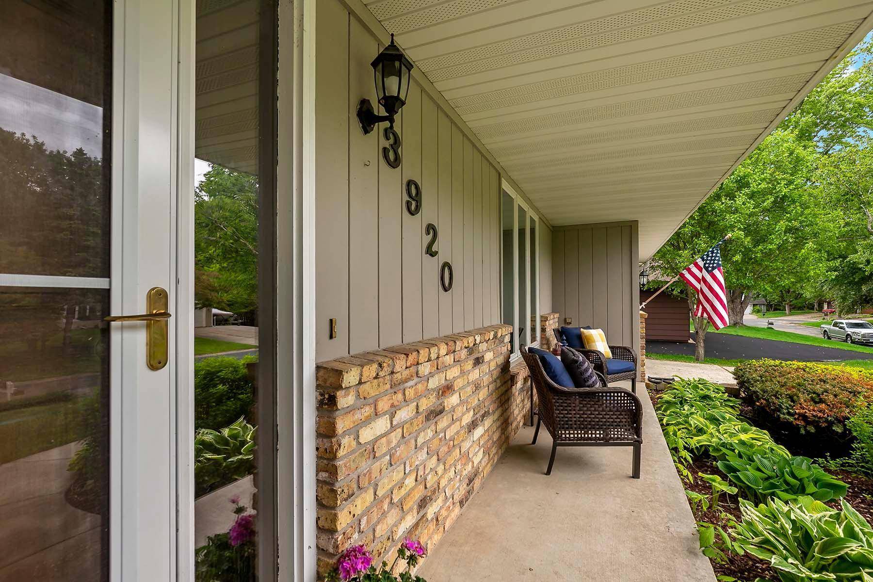 Chanhassen, MN 55331,3920 Linden CIR