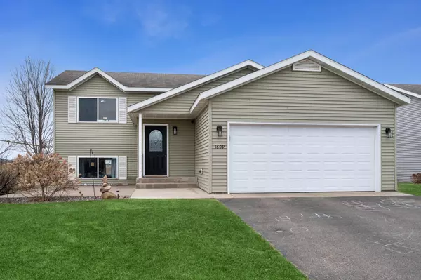 1609 Forest Glen CIR, Saint Augusta, MN 56301