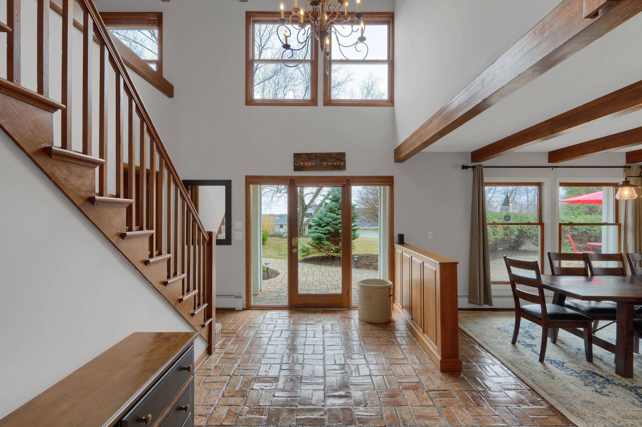 Chanhassen, MN 55317,2600 Arrowhead LN