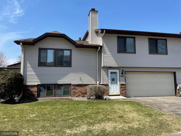 8714 Maplebrook Pkwy N, Brooklyn Park, MN 55445