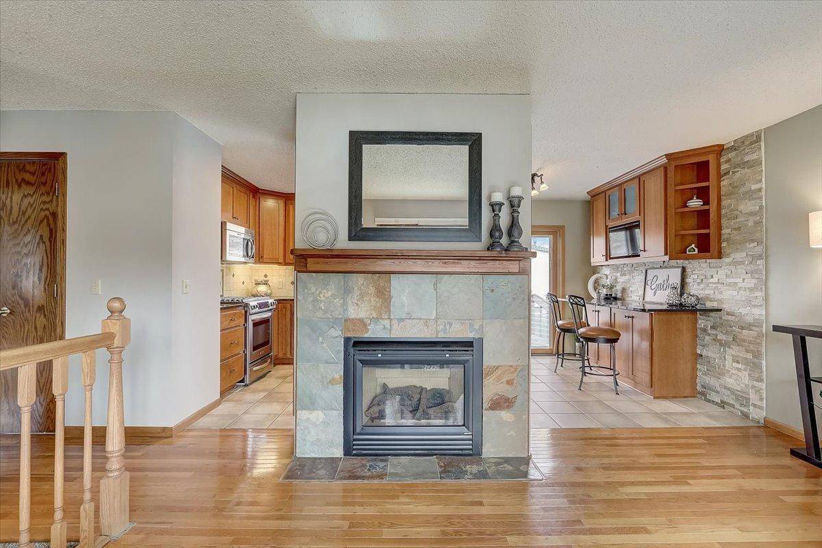 Eden Prairie, MN 55346,6406 Grandview DR
