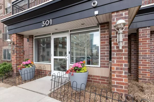 Minneapolis, MN 55403,301 Oak Grove ST #501