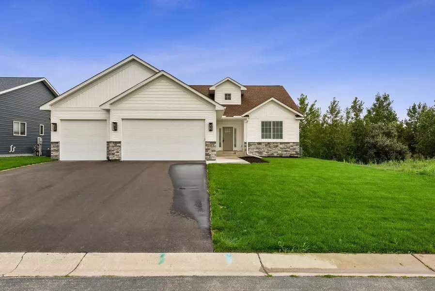 1563 9th AVE, Hutchinson, MN 55350