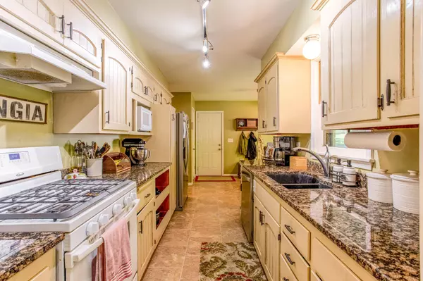 Minnetonka, MN 55343,11911 James RD