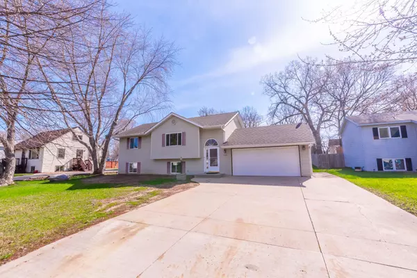 1124 2nd ST, Saint Paul Park, MN 55071