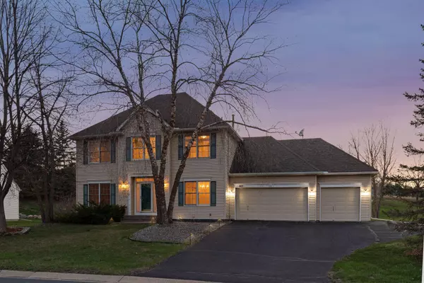 Chanhassen, MN 55317,817 Lake Susan Hills DR