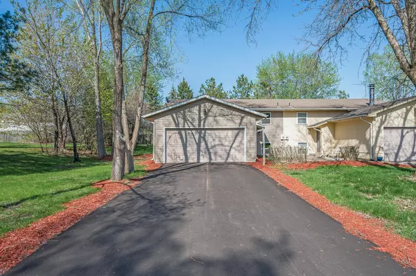 Eagan, MN 55121,3200 Jurdy CT S