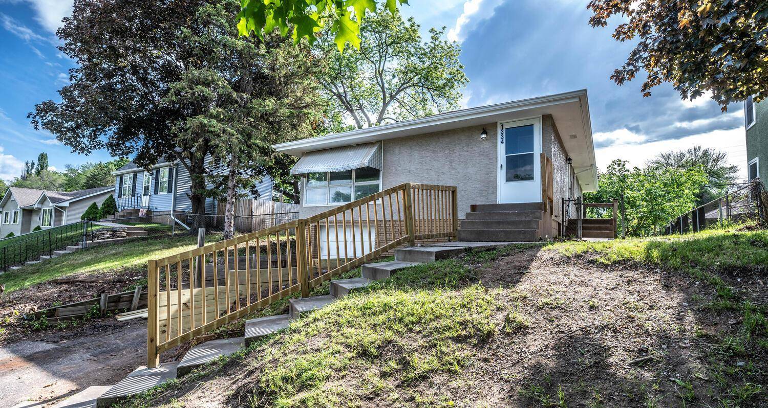 1334 Burr ST, Saint Paul, MN 55130