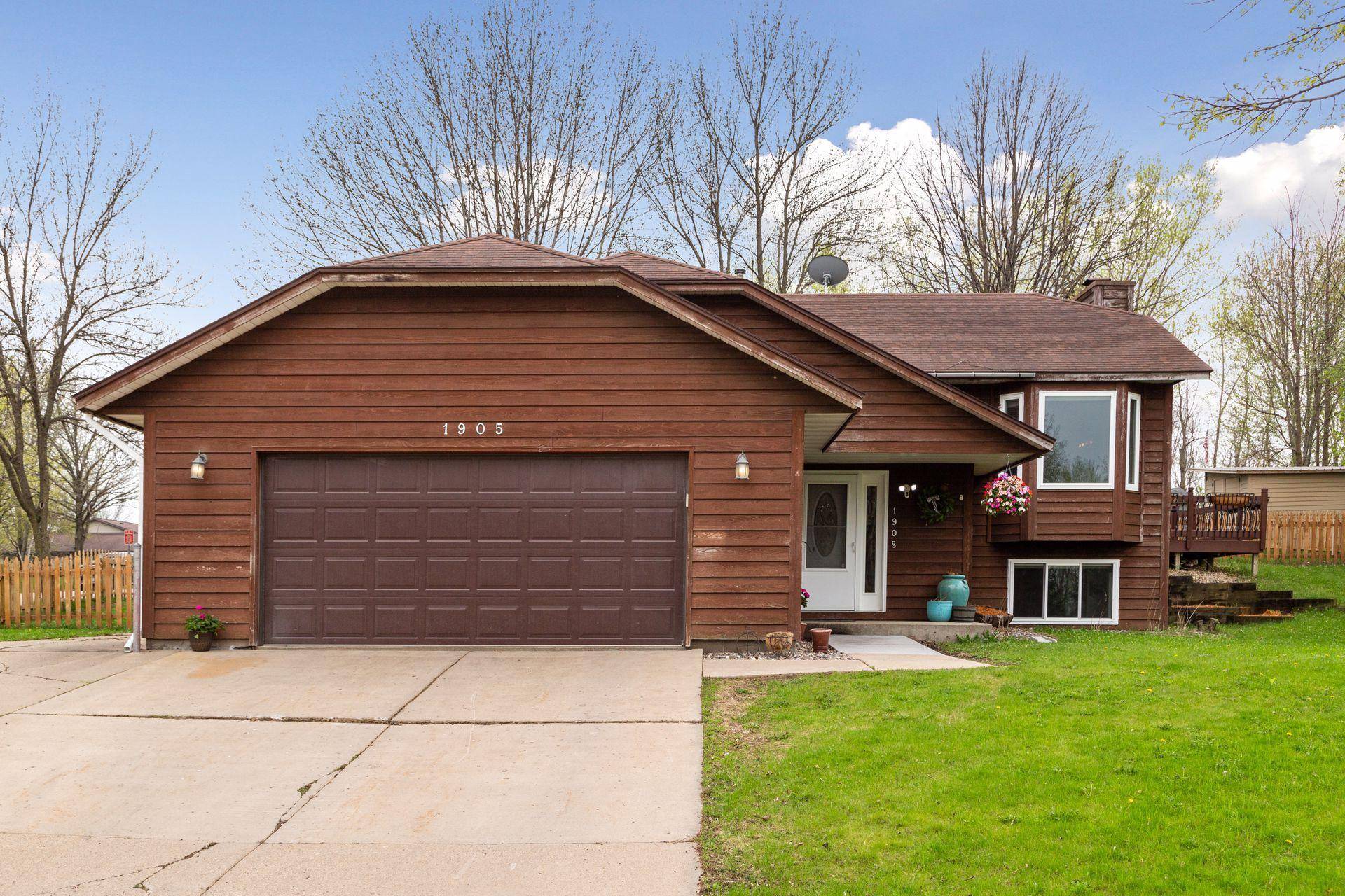 Red Wing, MN 55066,1905 Neal ST