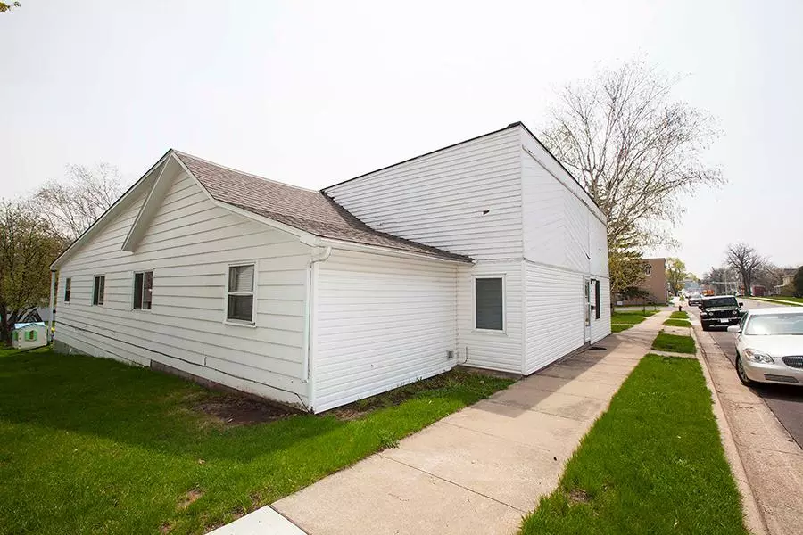 443 Whitewater AVE, Saint Charles, MN 55972