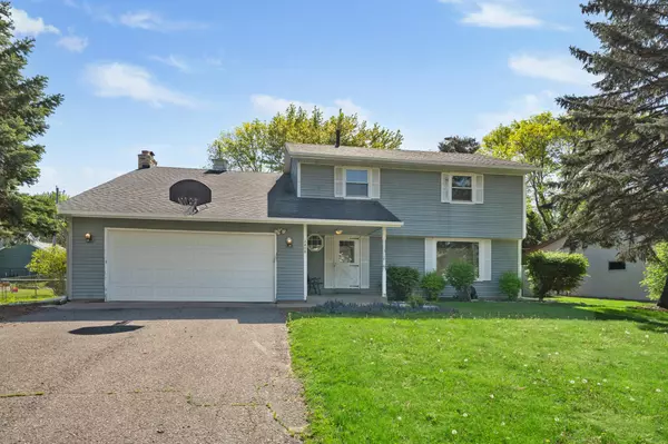 2808 Aglen ST, Roseville, MN 55113