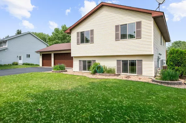 Lakeville, MN 55044,17360 Idlewood WAY