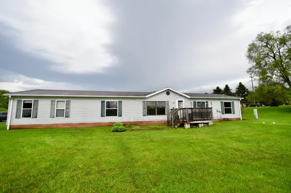 45057 Nygren RD, Zumbrota, MN 55992