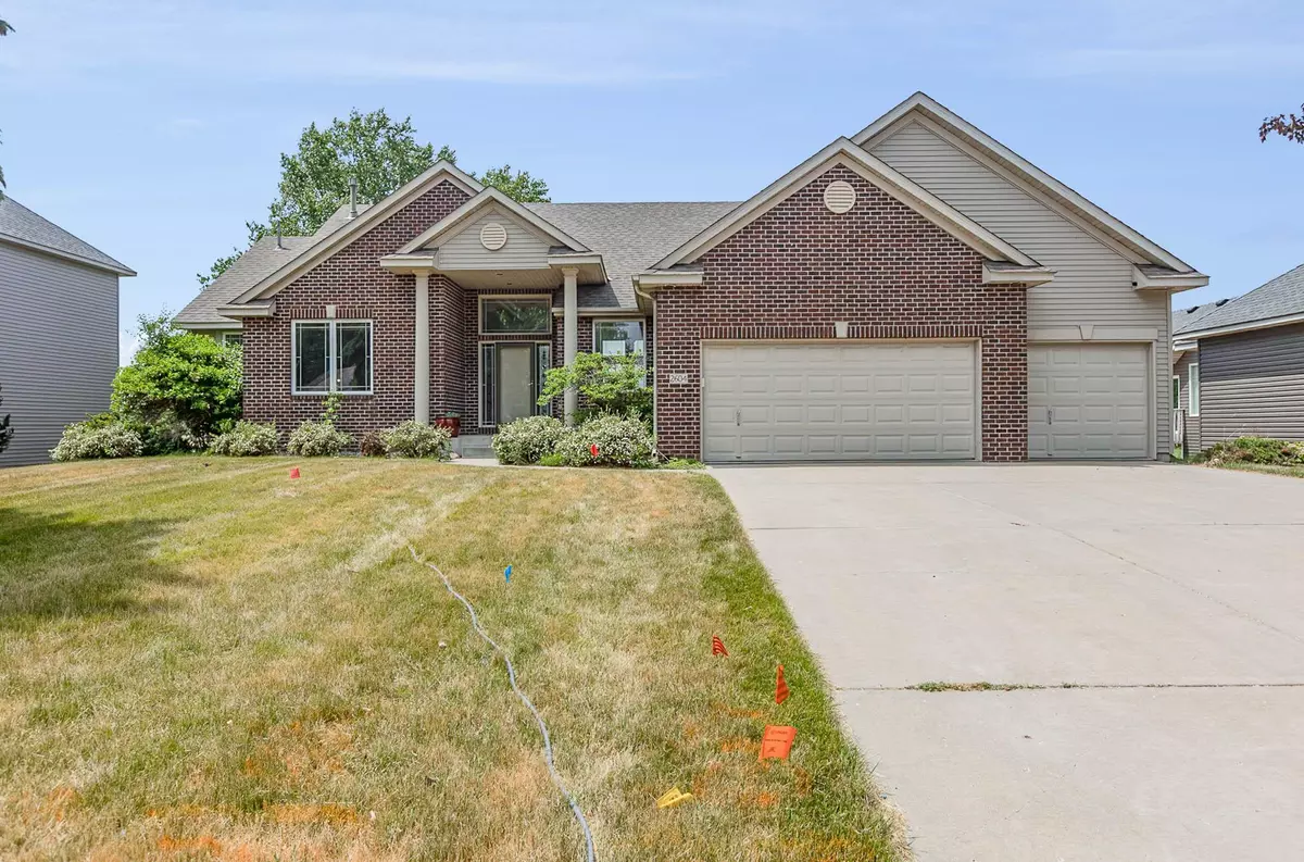 Woodbury, MN 55129,2604 Eagle Valley DR