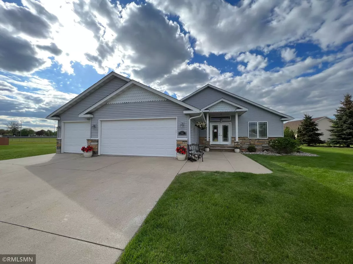 Mankato, MN 56001,104 Cougar CT