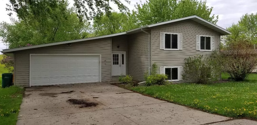 226/228 Will-O-Bruce DR, Albert Lea, MN 56007