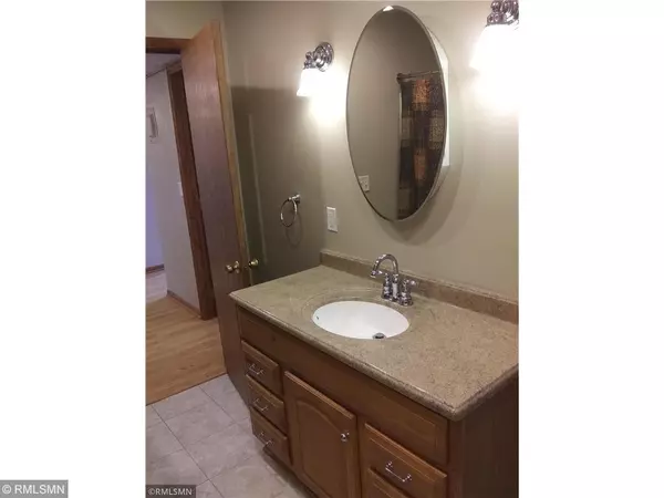 Oak Park Heights, MN 55082,6081 Paris AVE N #B4