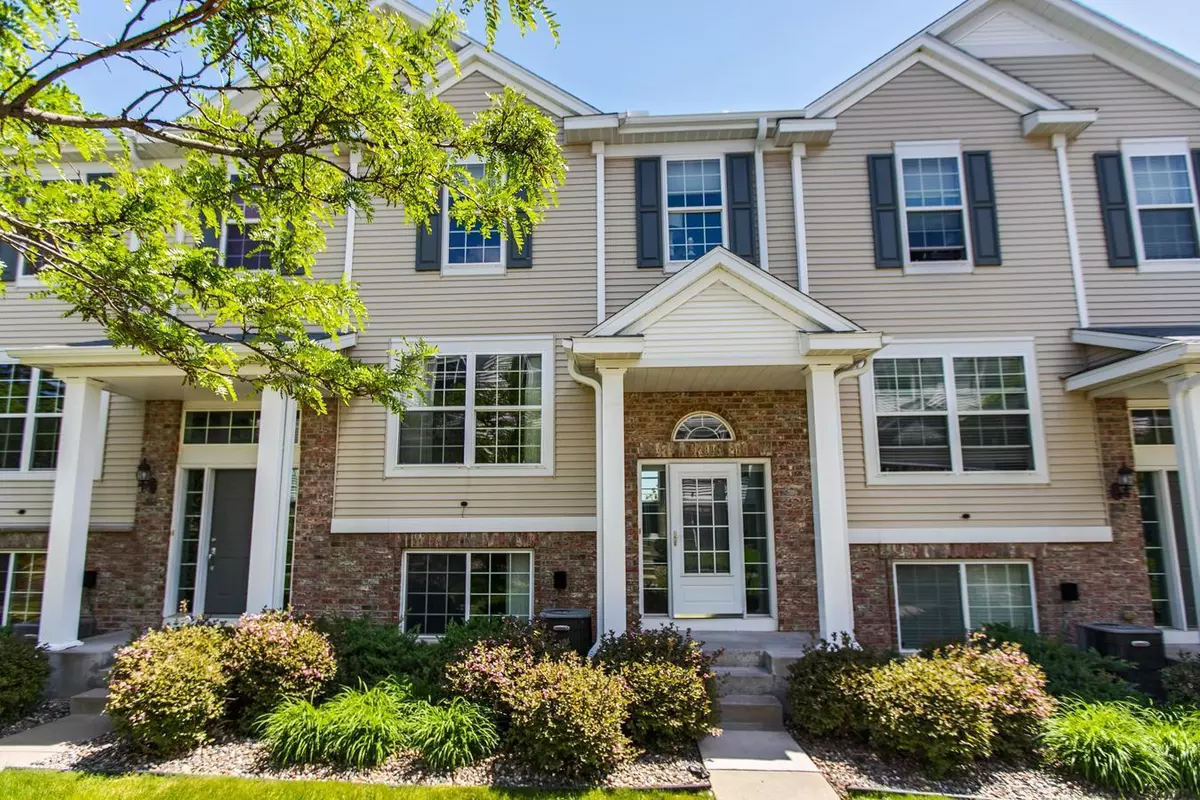 Mahtomedi, MN 55115,864 Ledgestone DR