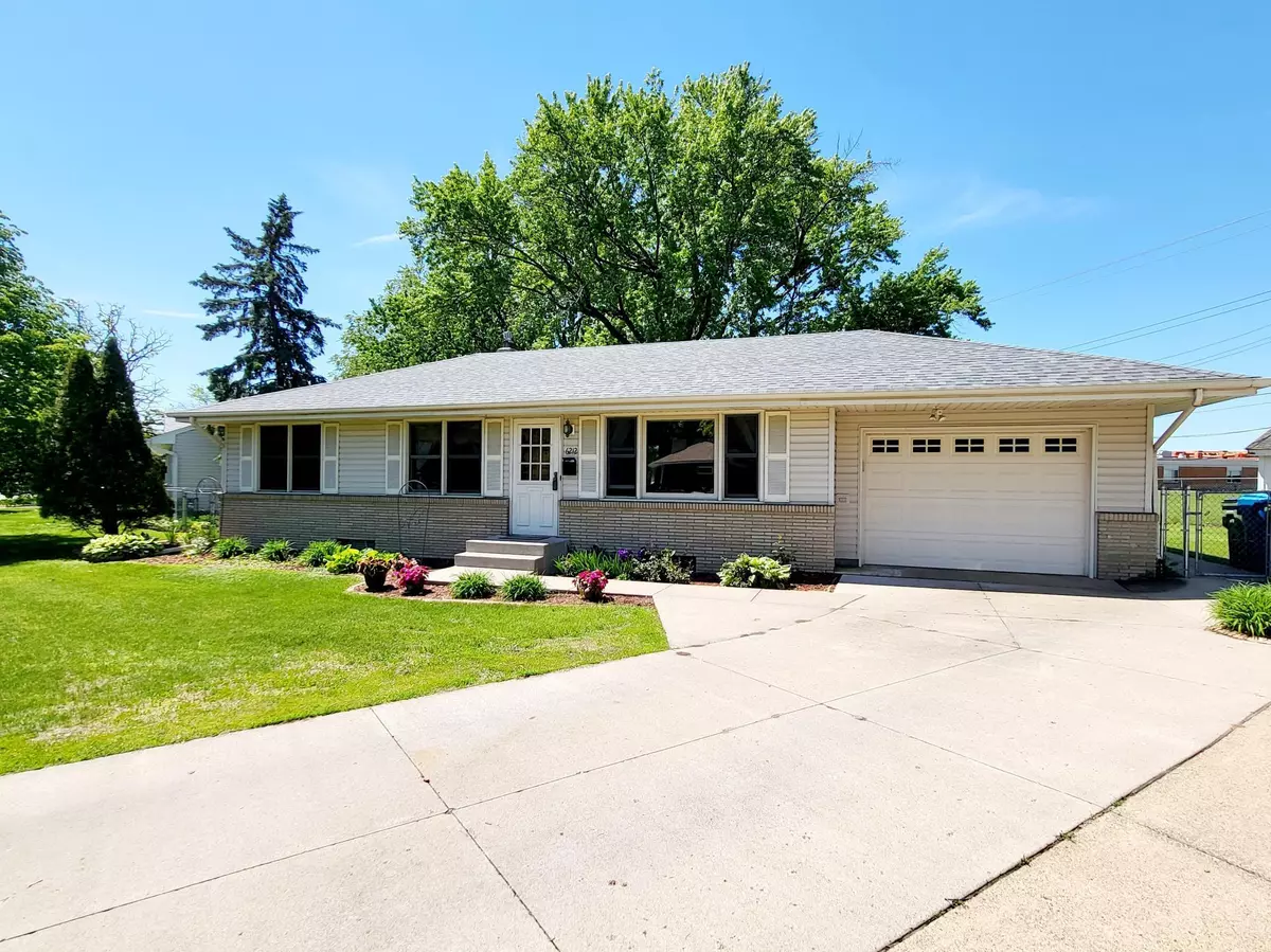 Fridley, MN 55432,6212 Carol CIR NE