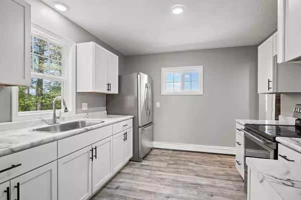 8350 Saint Croix TRL, North Branch, MN 55056