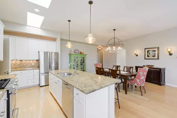 Hopkins, MN 55343,750 Mainstreet #408