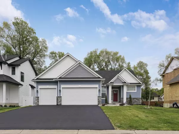 5686 Upper 179th ST W, Lakeville, MN 55044