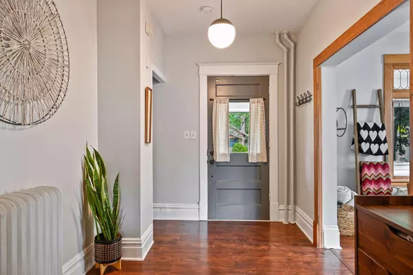 South Saint Paul, MN 55075,771 15th AVE N