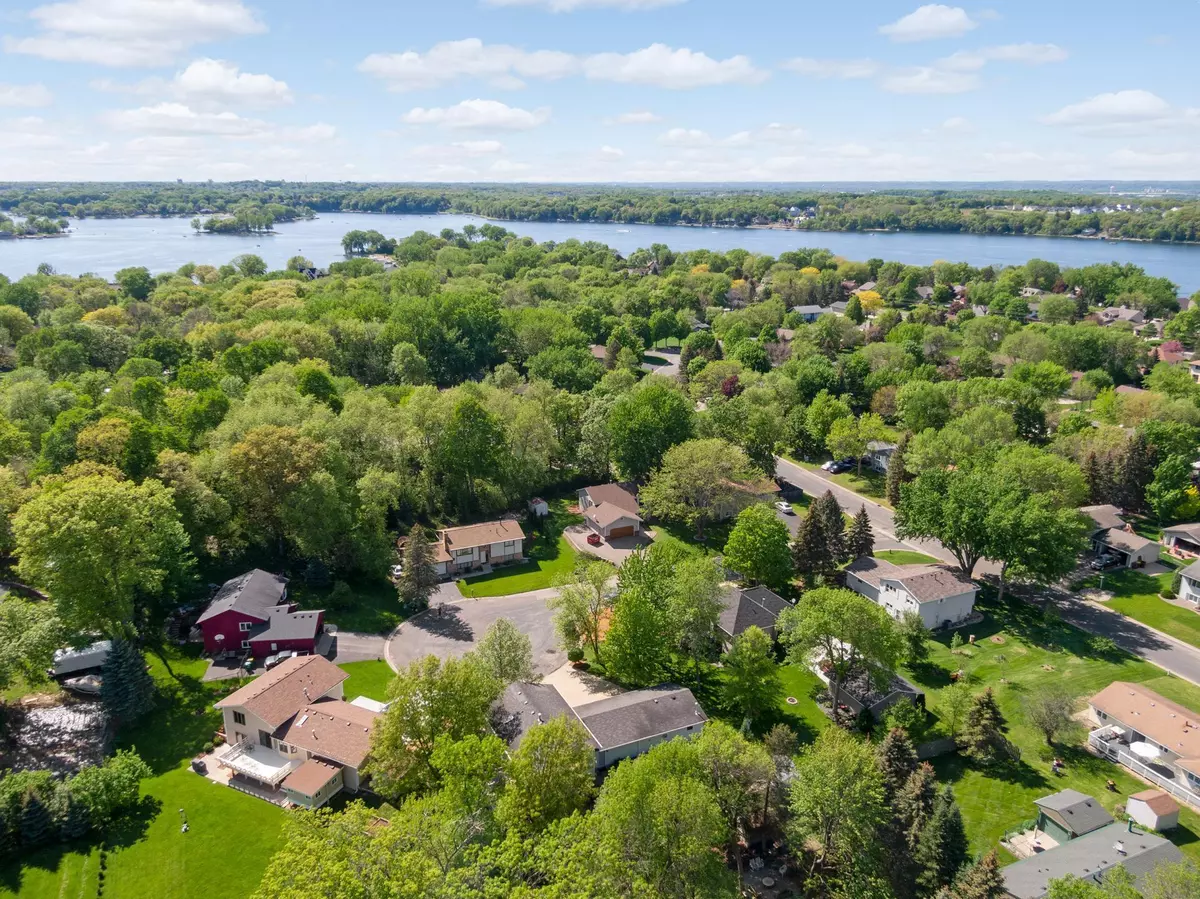 Prior Lake, MN 55372,15165 Ellen CIR SE