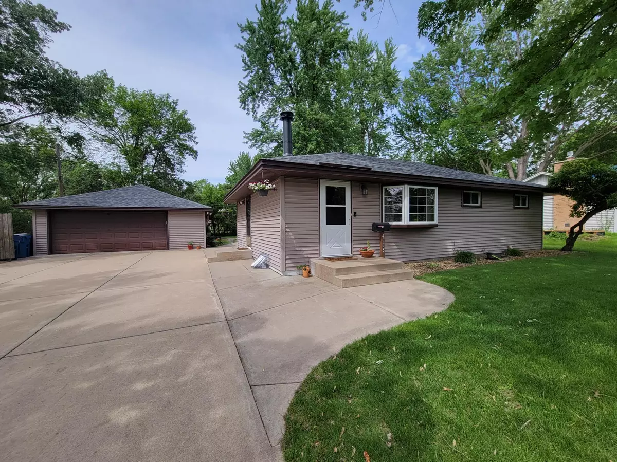 Bloomington, MN 55437,4908 W 111th ST